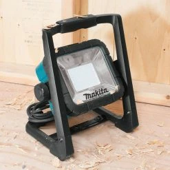 Tools & Equipment Makita DML805 18V LXT Lithium-Ion Cordless/Corded L.E.D. Flood Light, Bare Tool