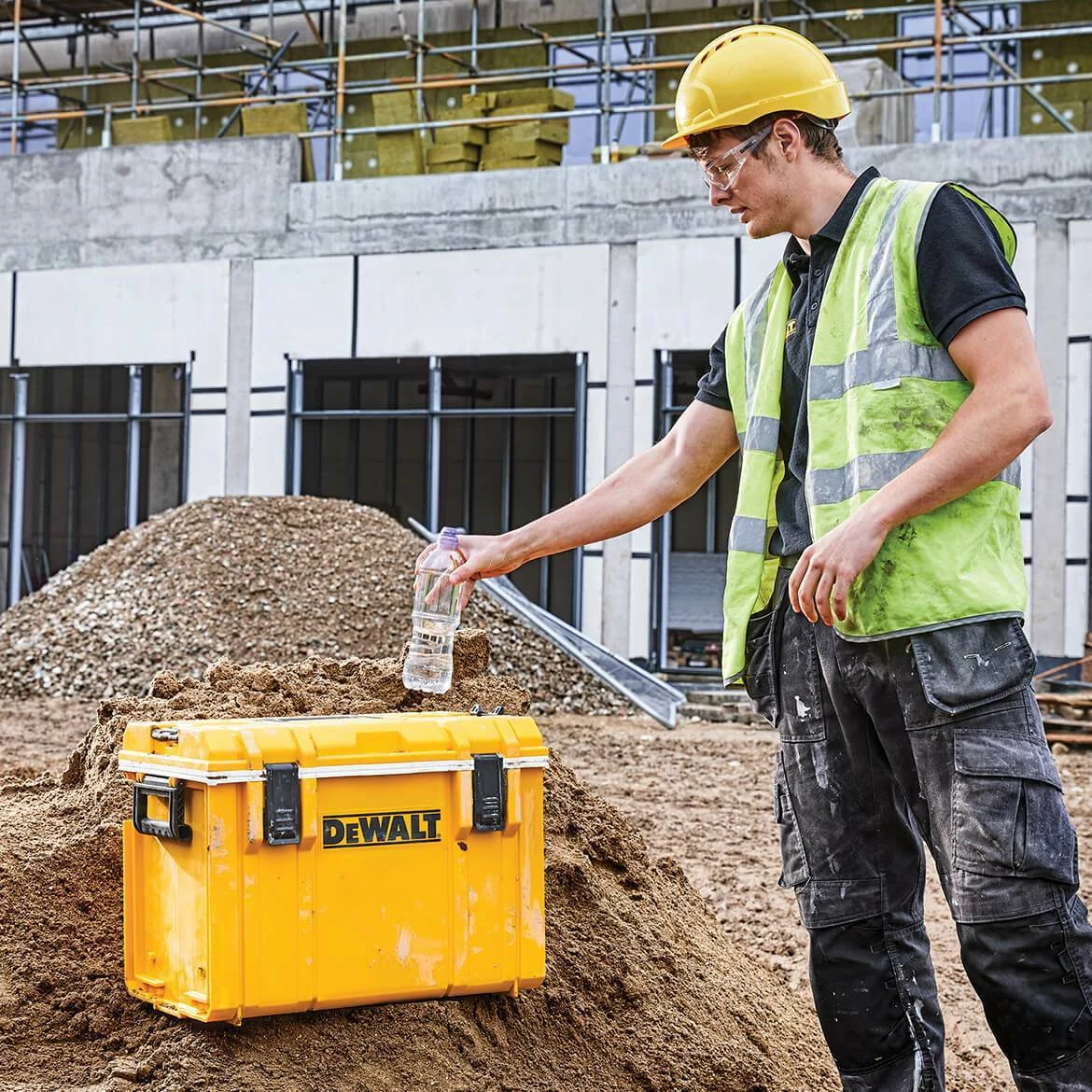 Tools & Equipment DeWALT DWST08404 TOUGHSYSTEM 16-Inch 27qt Yellow Heavy Duty Cooler 8 Tools & Equipment DeWALT DWST08404 TOUGHSYSTEM 16-Inch 27qt Yellow Heavy Duty Cooler