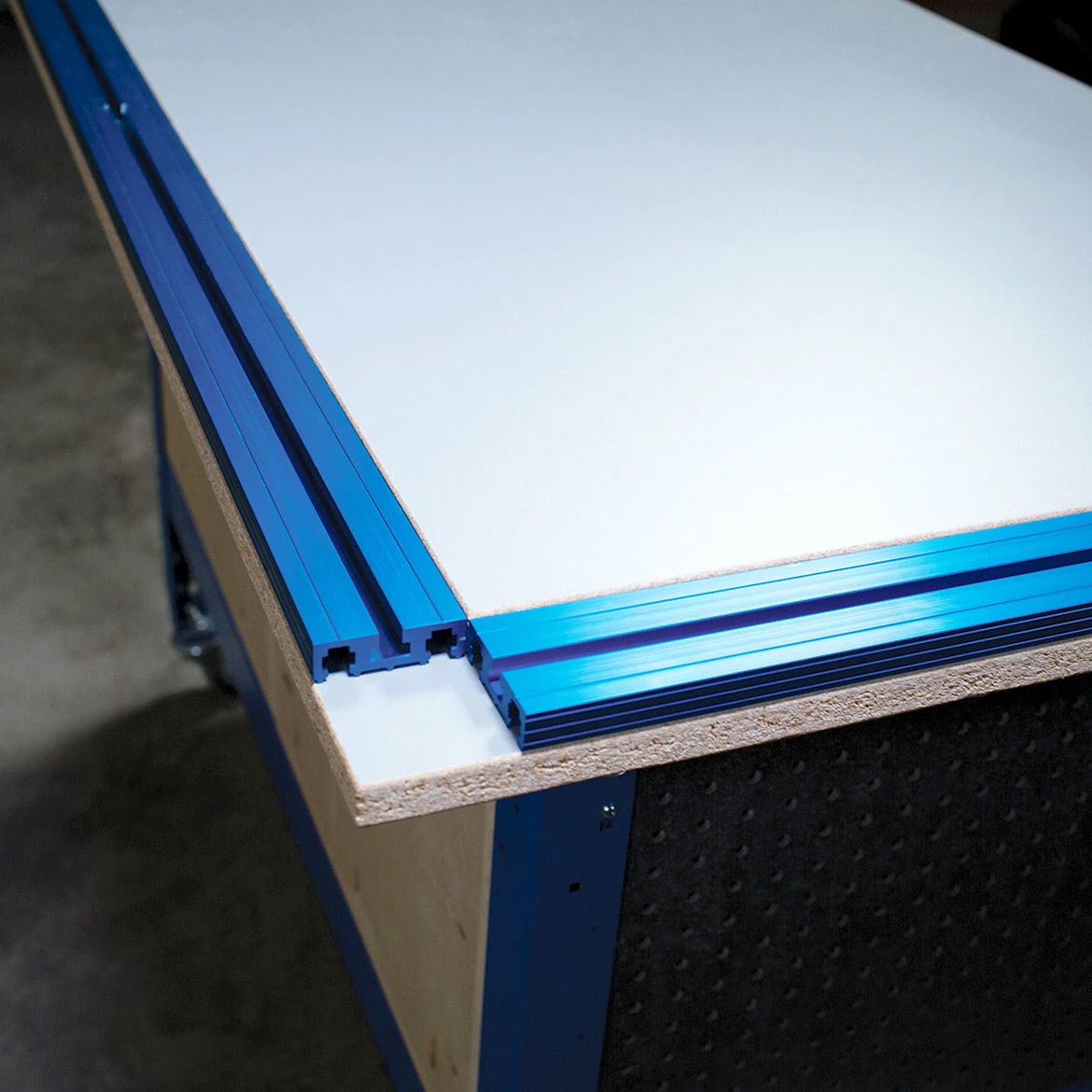 Tools & Equipment Kreg KKS2769 27-Inch X 69-Inch Anodized Aluminum Universal Clamp Trak Kit 3 Tools & Equipment Kreg KKS2769 27-Inch X 69-Inch Anodized Aluminum Universal Clamp Trak Kit