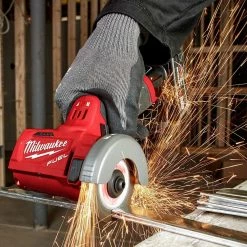 Milwaukee 2522-21XC M12 FUEL 12V 3-Inch 4.0Ah Cordless Cut Off Tool Kit