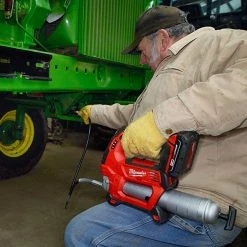 Tools & Equipment Milwaukee 2646-22CT M18 18V 2-Speed 48-Inch Hosae Grease Gun W/ Batteries 11 Tools & Equipment Milwaukee 2646-22CT M18 18V 2-Speed 48-Inch Hosae Grease Gun W/ Batteries