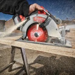 Milwaukee 2732-21HD M18 FUEL 18V 7-1/4-Inch Lithium-Ion Circular Saw Kit 17 Milwaukee 2732-21HD M18 FUEL 18V 7-1/4-Inch Lithium-Ion Circular Saw Kit
