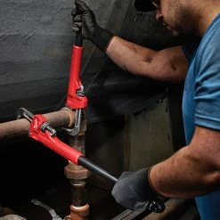 Milwaukee 48-22-7314 21.80-Inch Steel Ergonomic Overbite Cheater Pipe Wrench 16 Milwaukee 48-22-7314 21.80-Inch Steel Ergonomic Overbite Cheater Pipe Wrench