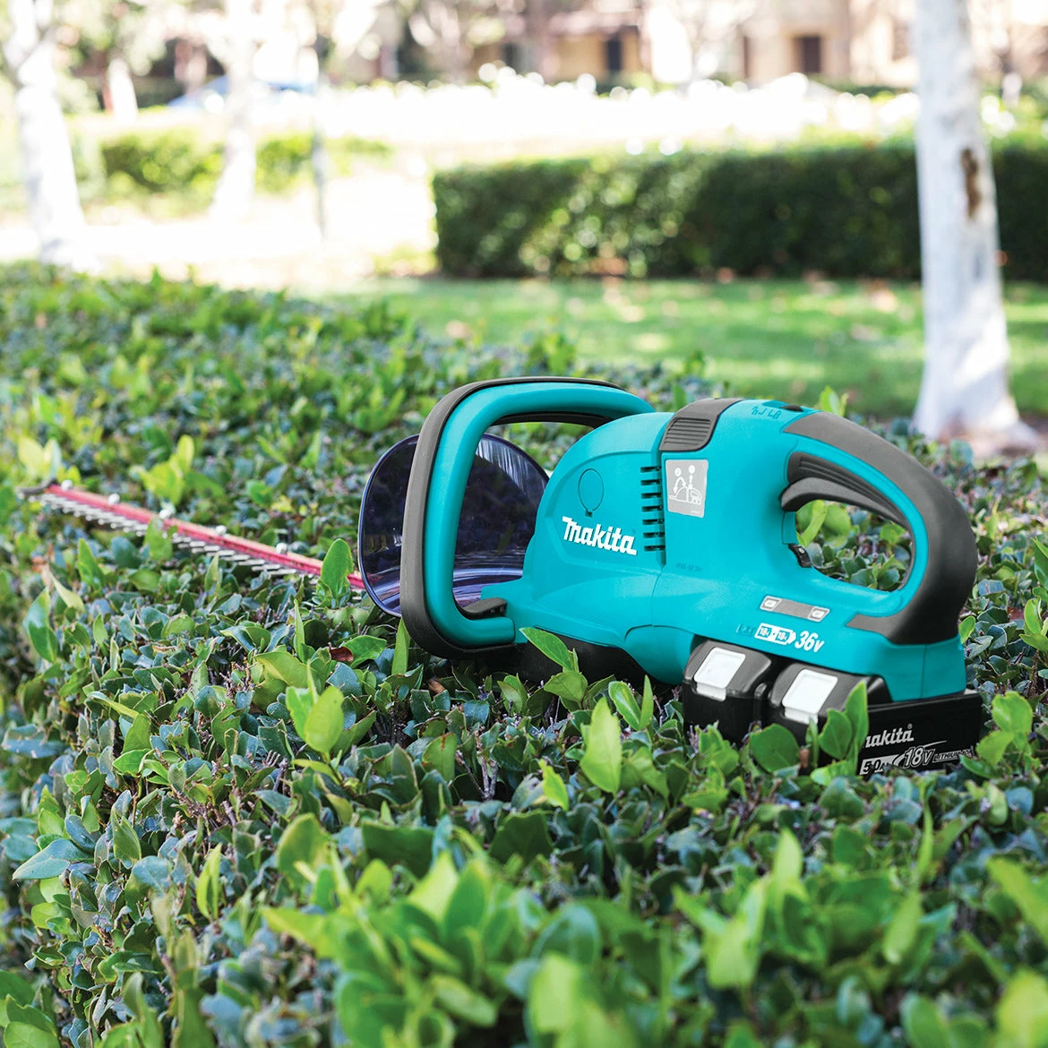 Makita X2 XHU04PT 36-Volt LXT 5.0 Ah Lithium-Ion Cordless Hedge Trimmer Kit Lawn & Outdoor Power 10 Makita X2 XHU04PT 36-Volt LXT 5.0 Ah Lithium-Ion Cordless Hedge Trimmer Kit Lawn & Outdoor Power