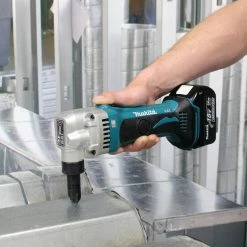 Makita XNJ01Z 18V 16-Guage LXT Lithium-Ion Cordless Nibbler - Bare Tool