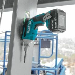Makita XSF03T 18-Volt 1/4-Inch 5.0Ah Hex Lithium-Ion Drywall Screwdriver Kit Tools & Equipment