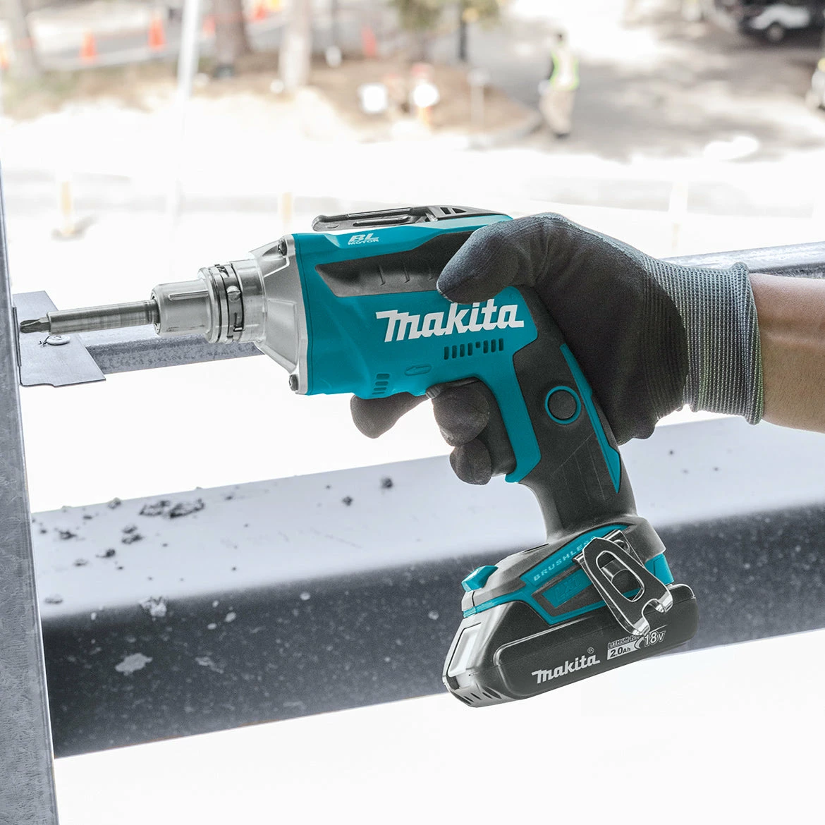 Makita XT255R 18-Volt 2-Tool Cordless Screwdriver And Cut-Out Tool Combo Kit 7 Makita XT255R 18-Volt 2-Tool Cordless Screwdriver And Cut-Out Tool Combo Kit