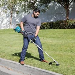 Makita X2 XUX01ZM5 36V LXT Shaft Power Head Attachment W/ Trimmer - Bare Tool Lawn & Outdoor Power